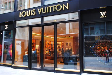 louis vuitton in hamburg.